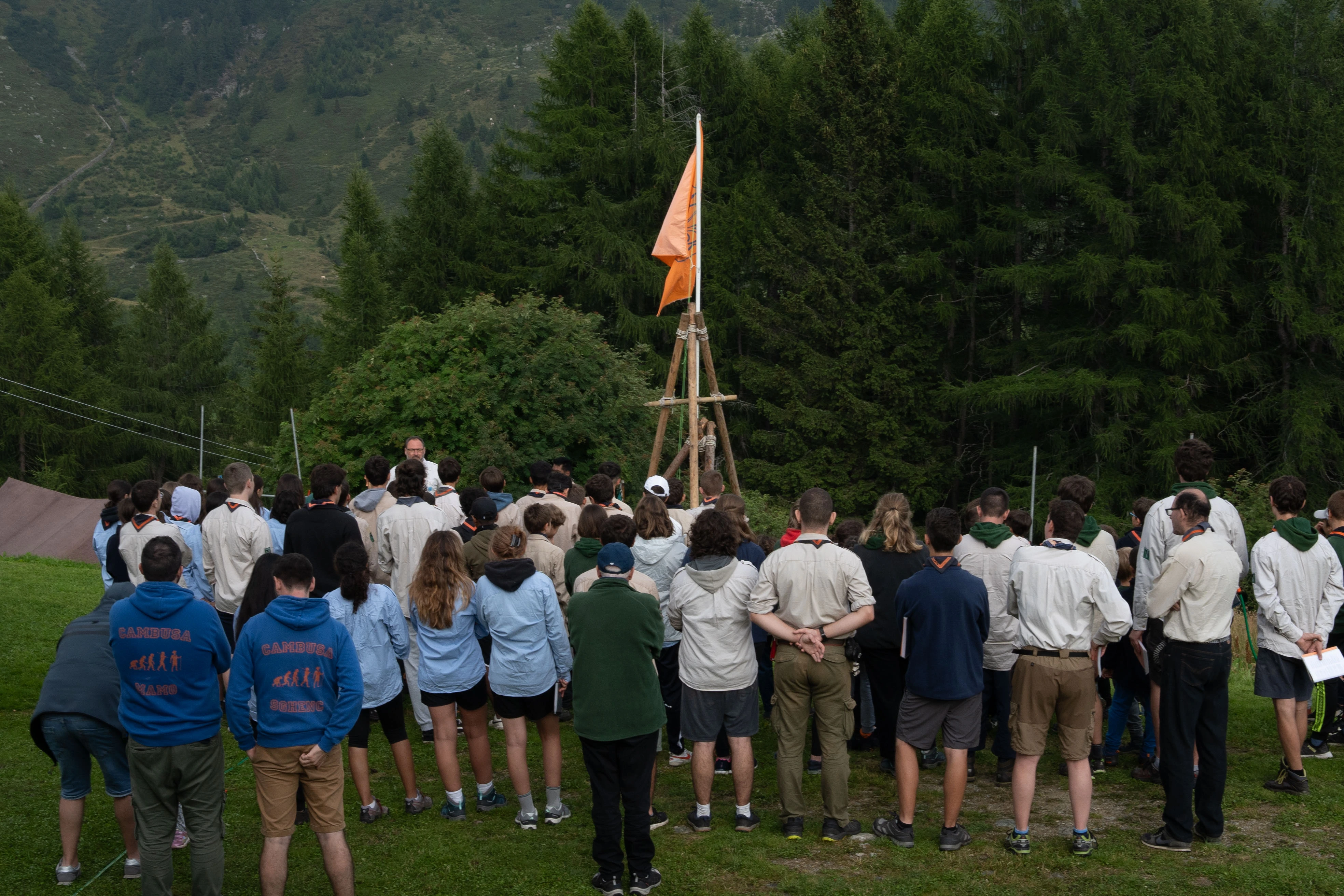 Ragazzi scout in attività